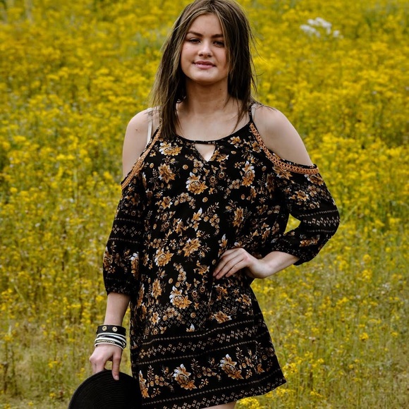 Boho Floral Print Cold Shoulder Dress - Picture 2 of 6